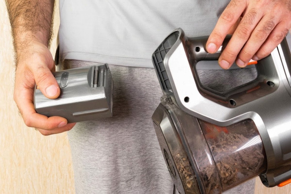 best vacuum cleaner battery type